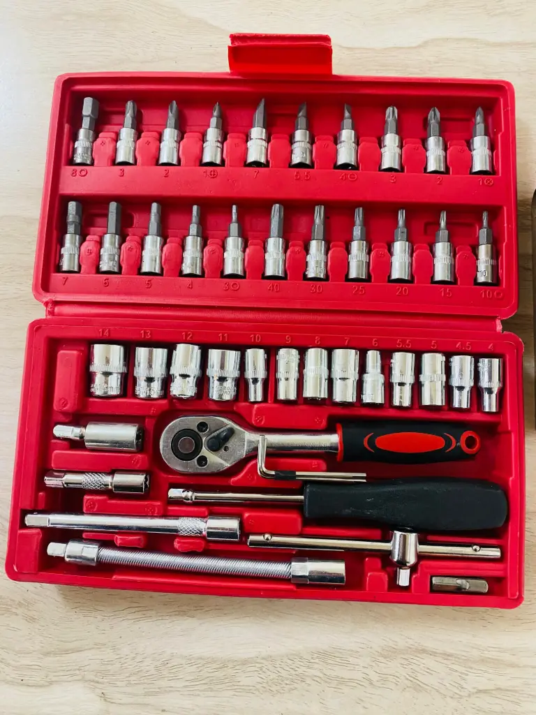 46 pcs Socket Wrench Set 1/4"Drive Metric Mechanic Tools Kit 